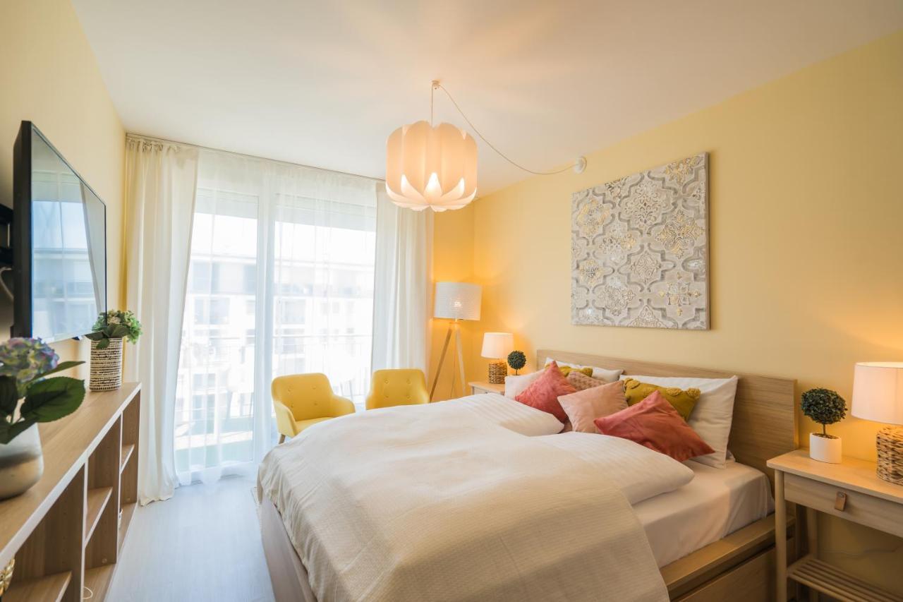 Mf Adriana Panorama Apartment Siofok Dış mekan fotoğraf