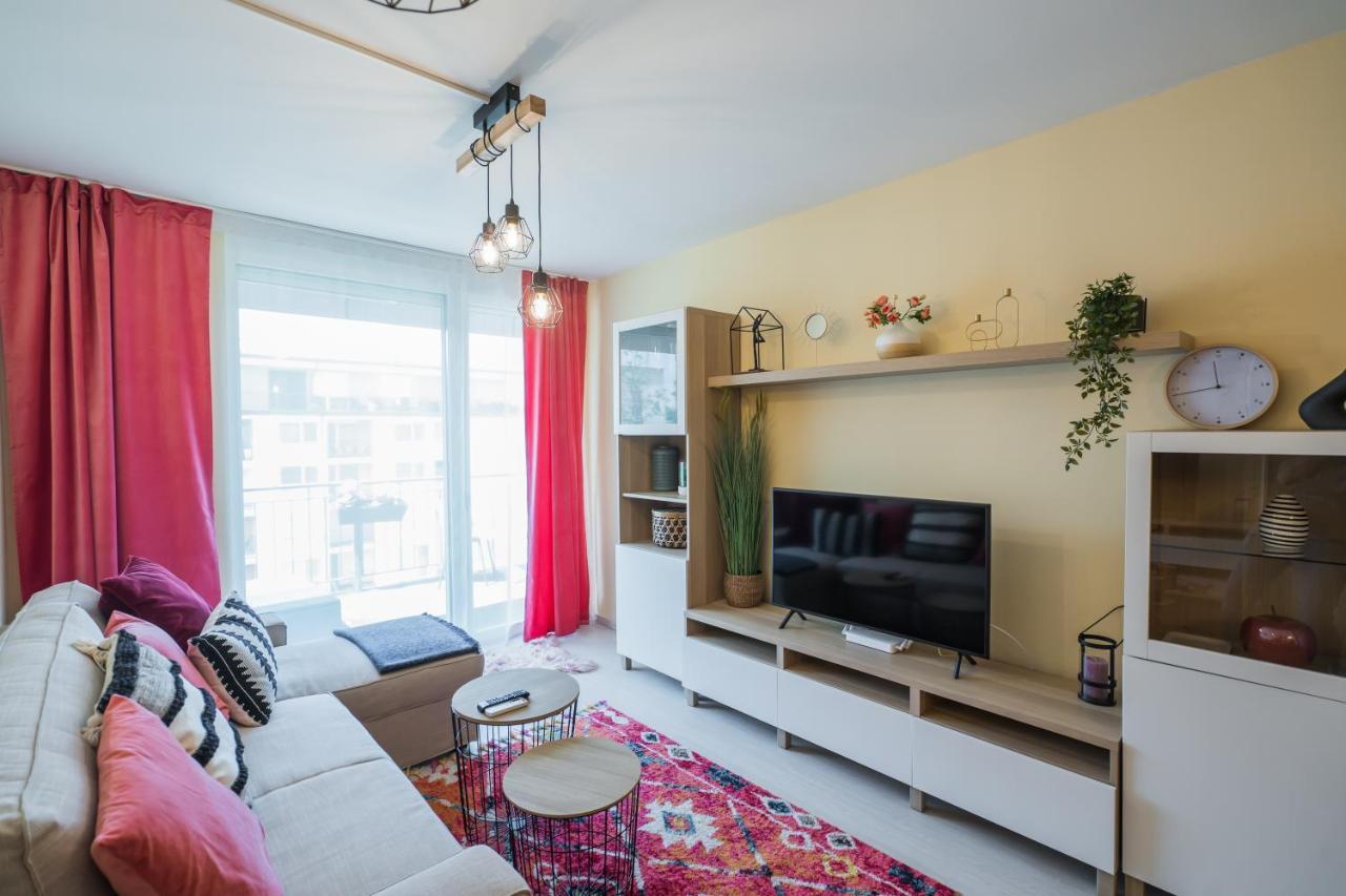 Mf Adriana Panorama Apartment Siofok Dış mekan fotoğraf